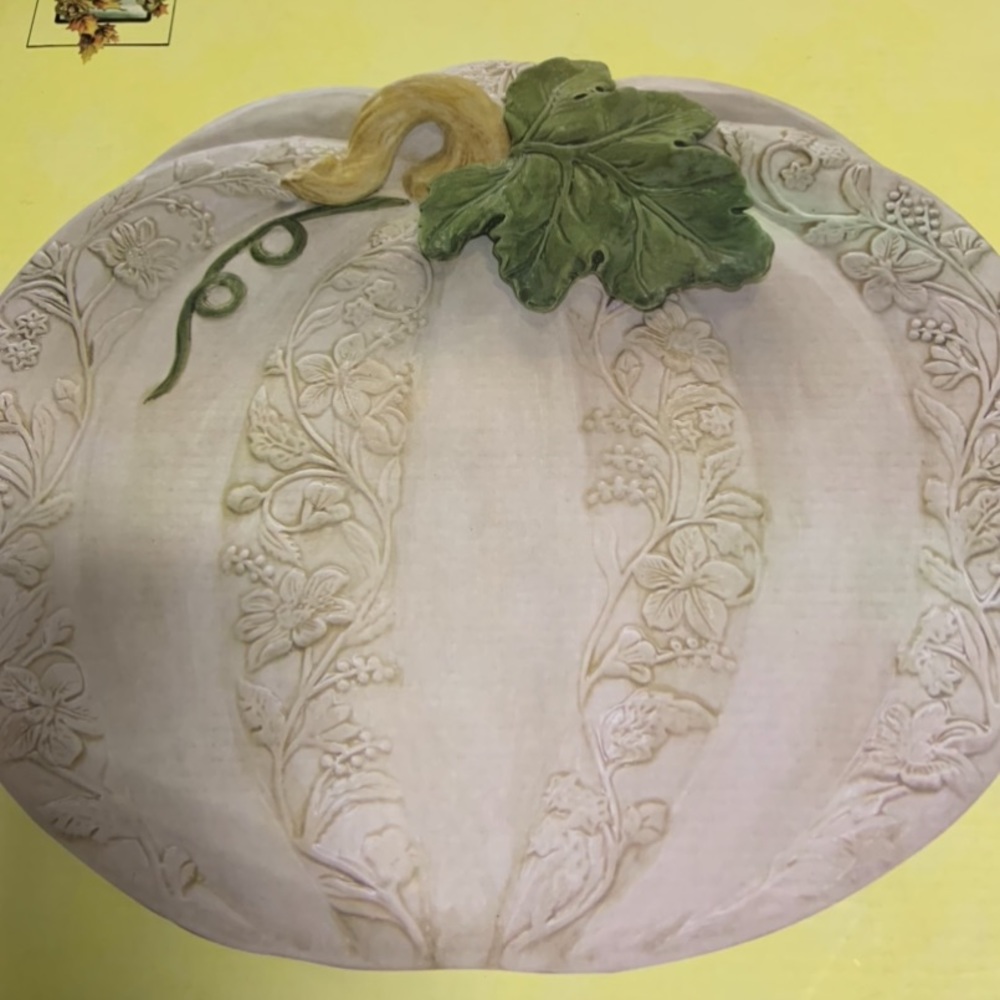 BNIB Decorative Pumpkin Platter